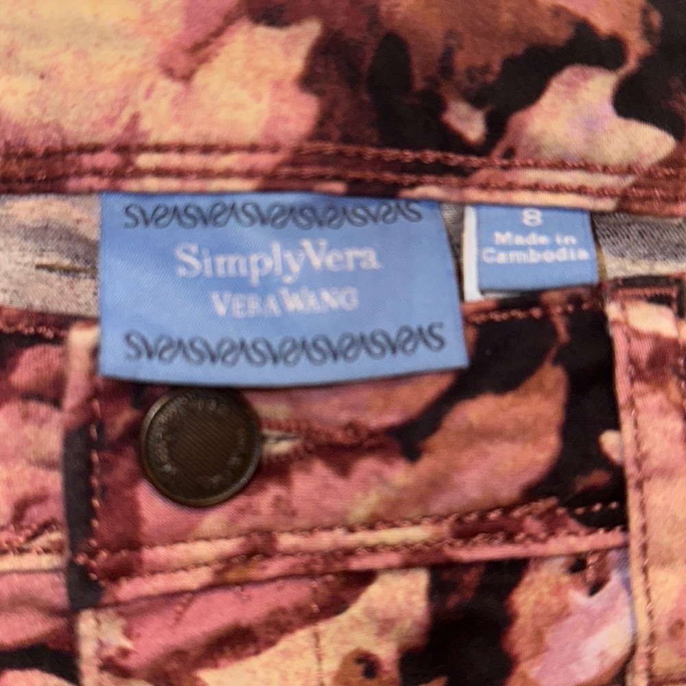 Burgundy & Pink floral pattern skinny jeans size 8 never wore like new designer